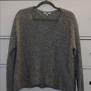 Grey sweater. Size L. Uniqlo